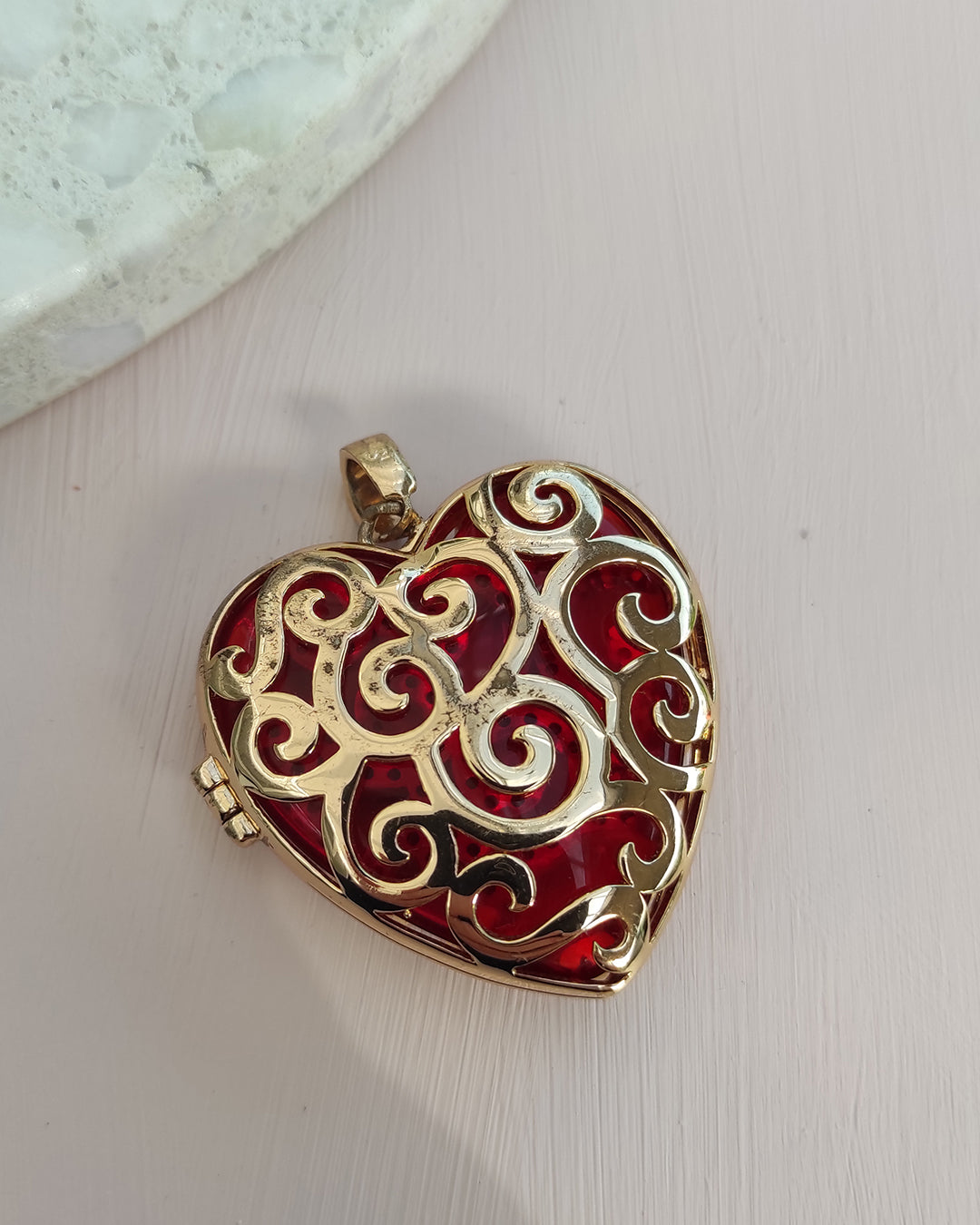 Gold on sale locket nz