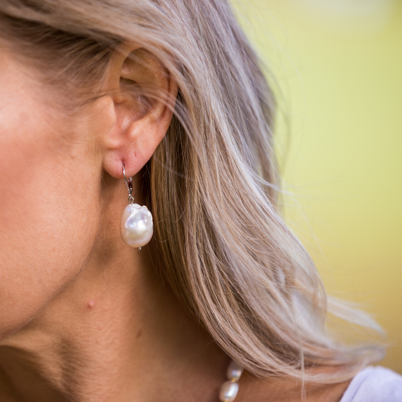Kagi earrings 2025