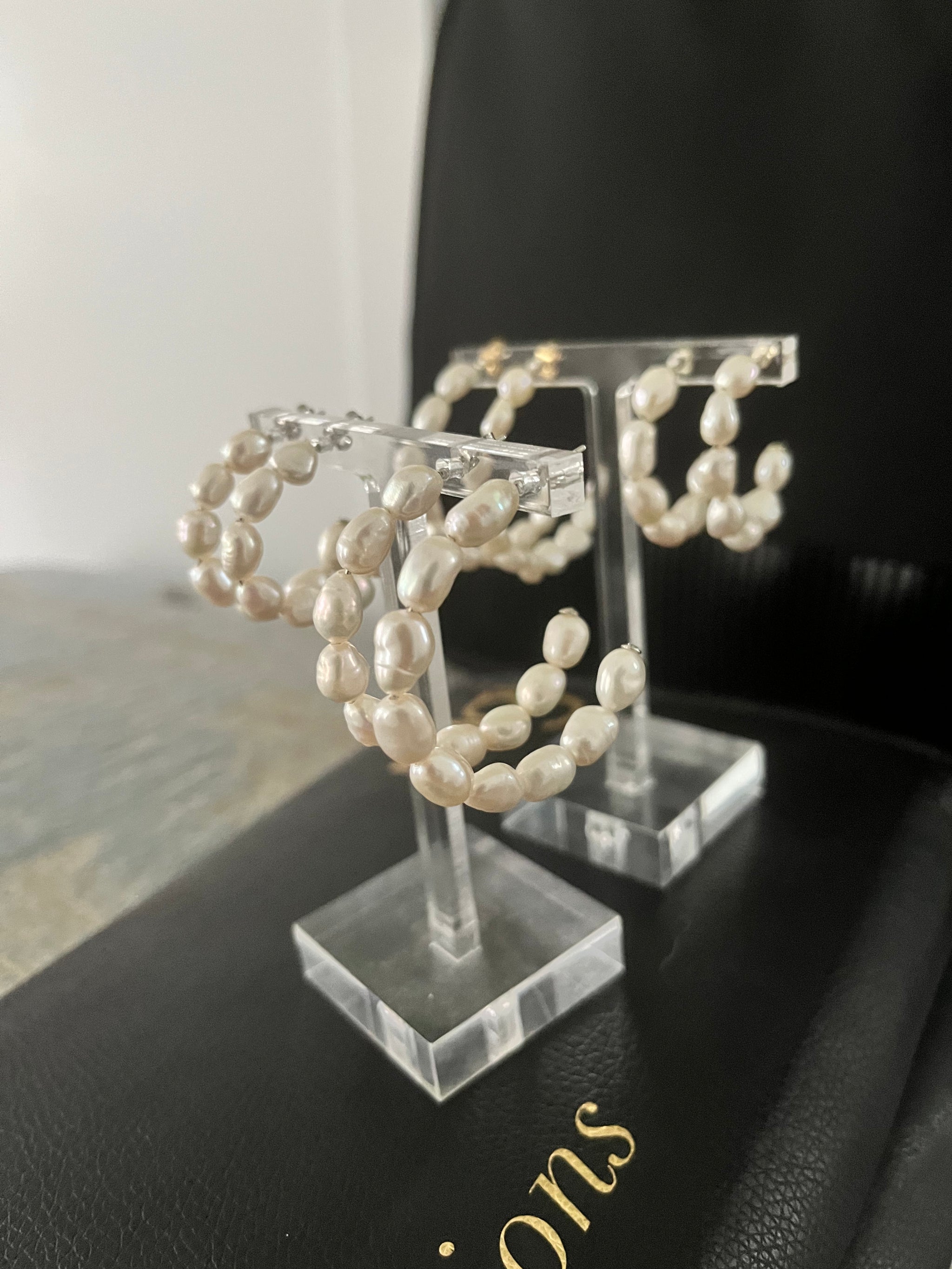 【関税&送料込】Roger Vivier Roundytoe Pearl Soft Ball Roger Vivier Roundytoe Pearl Soft Ball | italist